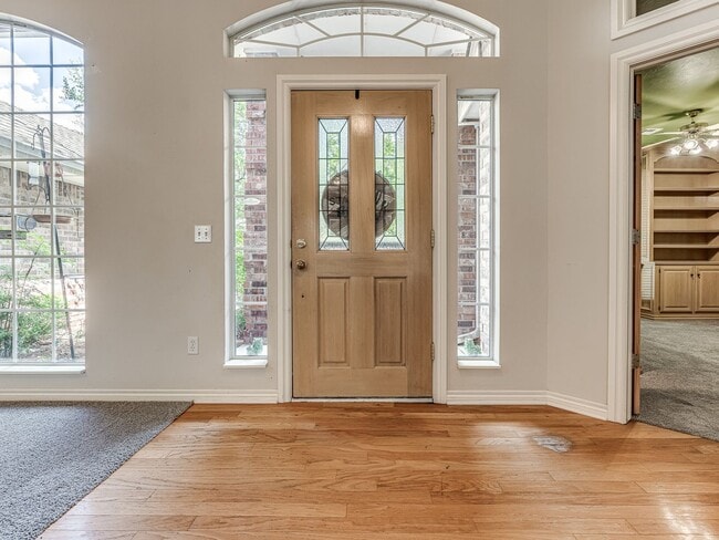 Building Photo - 4 Bed / 3.5 Bath / + Study / 3 Car Garage ...