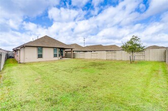 Building Photo - 4727 Crest Hill Dr