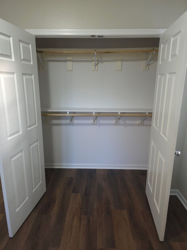 armario del tercer dormitorio - 234 Clifton St
