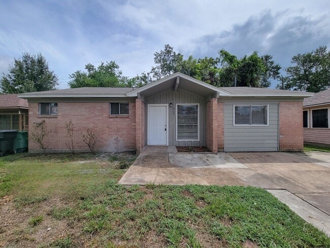 REMODELED 3 BEDROOM LEASE HOME WITH ALL THE UPGRADES THROUGHOUT. COME TAKE A LOOK AT THIS - REMODELED 3 BEDROOM LEASE HOME WITH ALL THE UPGRADES THROUGHOUT. COME TAKE A LOOK AT THIS