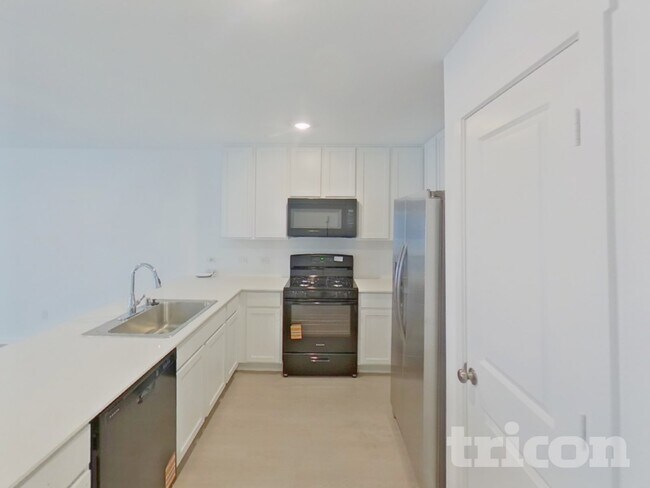 Foto del edificio - 811 Ponderosa Ln