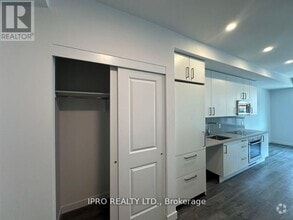 Building Photo - 217-7549 KALER Rd