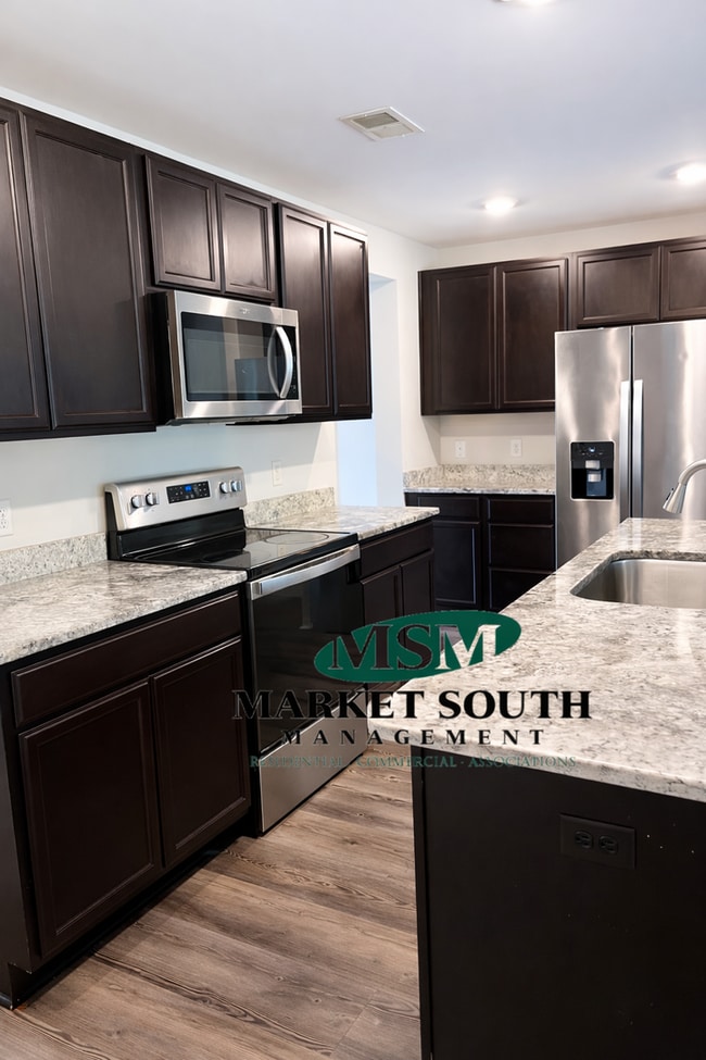 Building Photo - Rice Creek!  Port Wentworth