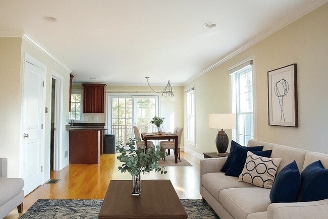 Building Photo - 171 N Main St