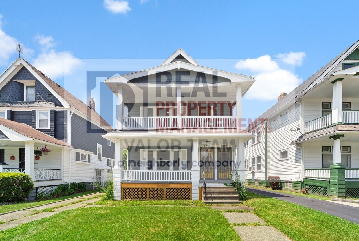 4088 E 138th St Unit Upper, Cleveland, OH 44105 Room for Rent in