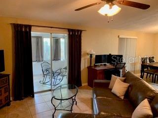 Foto del edificio - 250 Cedarwood Dr