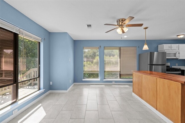 Building Photo - 7316 Overton St