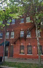 Building Photo - 1066 E 62nd St