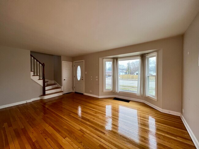 Building Photo - 804 Kemman Ave