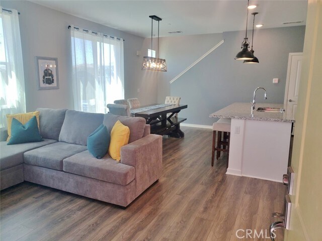 Building Photo - 27436 Clarise Ln