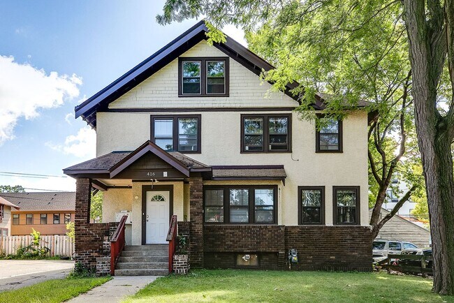 Foto del edificio - 416 11th Ave SE