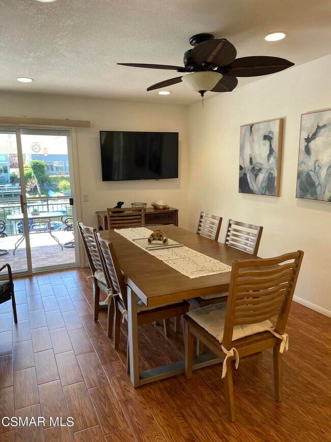 Foto del edificio - 2386 Leeward Cir