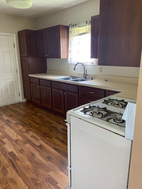 Cocina - 662 Oakhill Ave