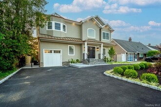 Building Photo - 60 Ramble Ln