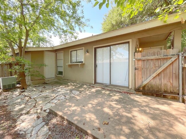 Foto del edificio - 2809 Parker Ln