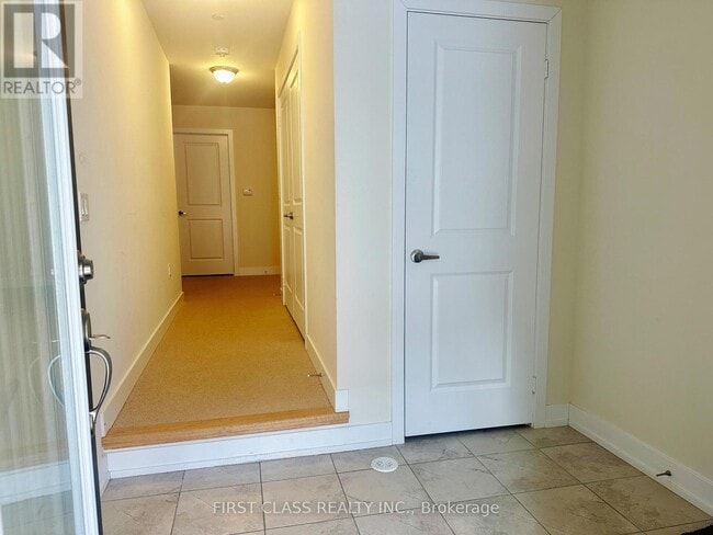 Photo du bâtiment - 118 Credit Ln