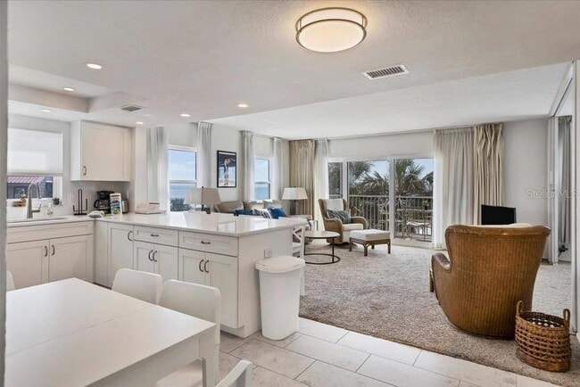 Foto del edificio - 6154 Midnight Pass Rd