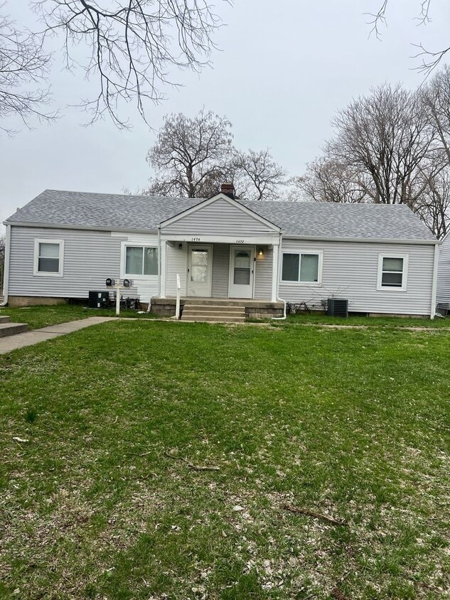 Photo - 1472 W 32nd St