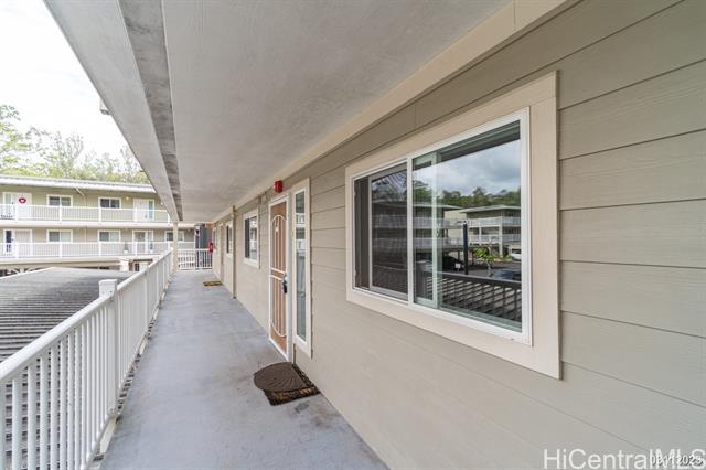 Building Photo - 95-60 Waikalani Dr