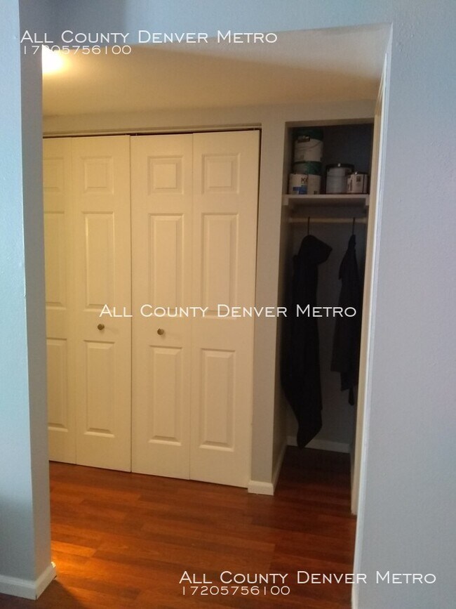 Building Photo - Beautiful Remodeled Apartment in Aurora