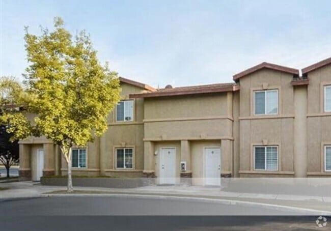 Building Photo - 600 Hosking Ave