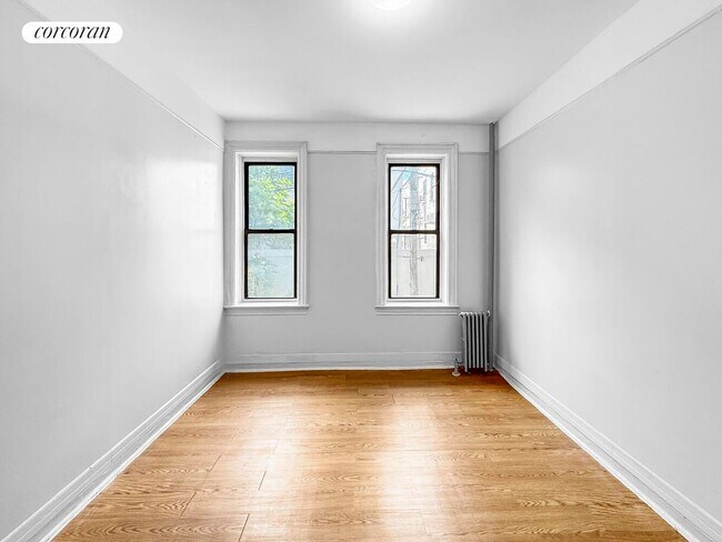 Foto del edificio - 2430 63rd St