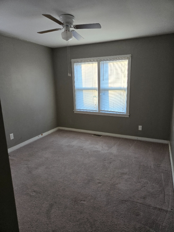 Foto del edificio - 445 W 12th St