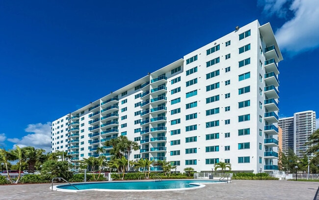 Building Photo - Wake Biscayne Bay - Point
