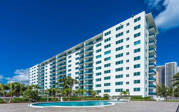 Building Photo - Wake Biscayne Bay