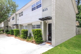 Building Photo - 821 Von Kolnitz Rd