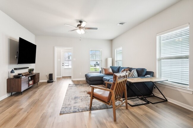 Building Photo - 60341 Sunset Oak Blvd