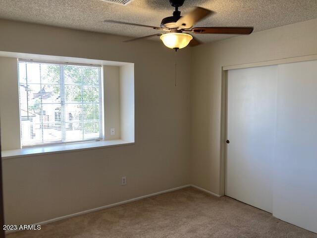 Building Photo - 530 E Kerry Ln