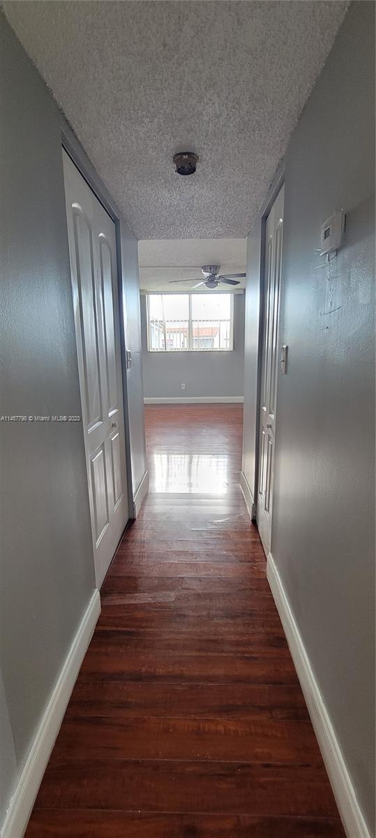 Foto del edificio - 2860 Somerset Dr