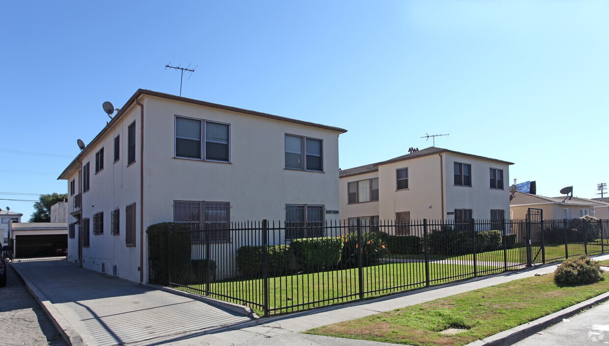 Primary Photo - 2228 Thurman Ave