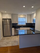 Building Photo - 5 Edwards St