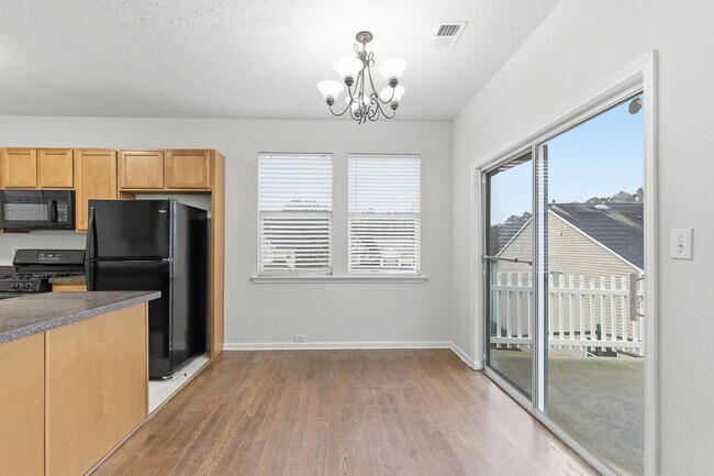 Foto del edificio - NOW READY!!! 3 bedroom home in sought out Austell city!!!