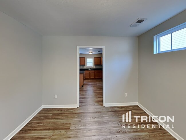 Building Photo - 543 Silver Spoon Ln