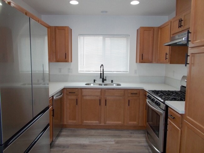 Foto del edificio - Spacious 3-Bed, 2.5-Bath in Las Vegas!