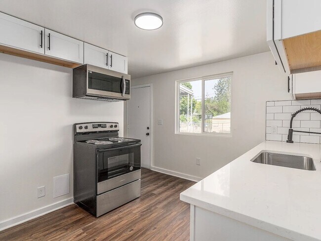 Building Photo - Charming, Updated 3 Bed Spokane Home w/ Fenced Yard and Storage Shed!