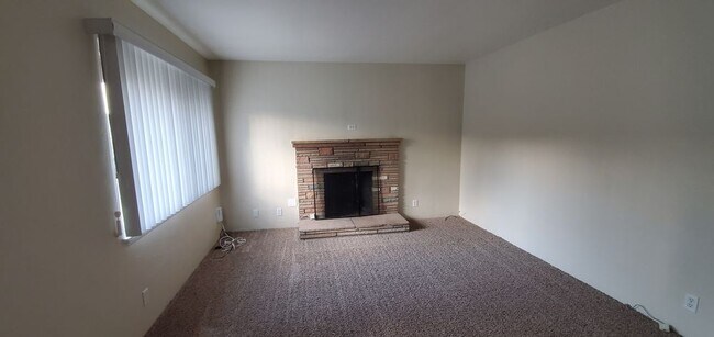 Foto del edificio - 870 Lewis Ave