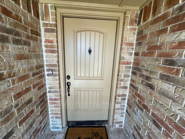 Foto del edificio - 9501 Ashford Dr