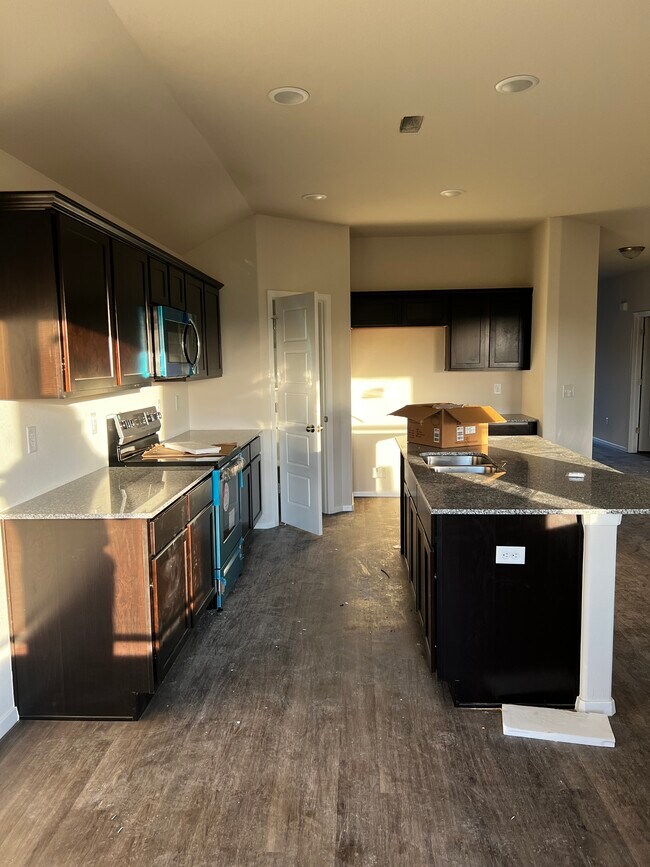 Building Photo - 532 Woodcreek Lp