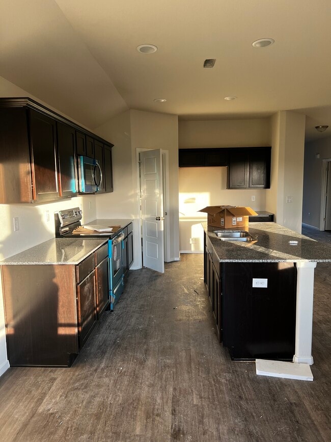 Foto del edificio - 532 Woodcreek Lp