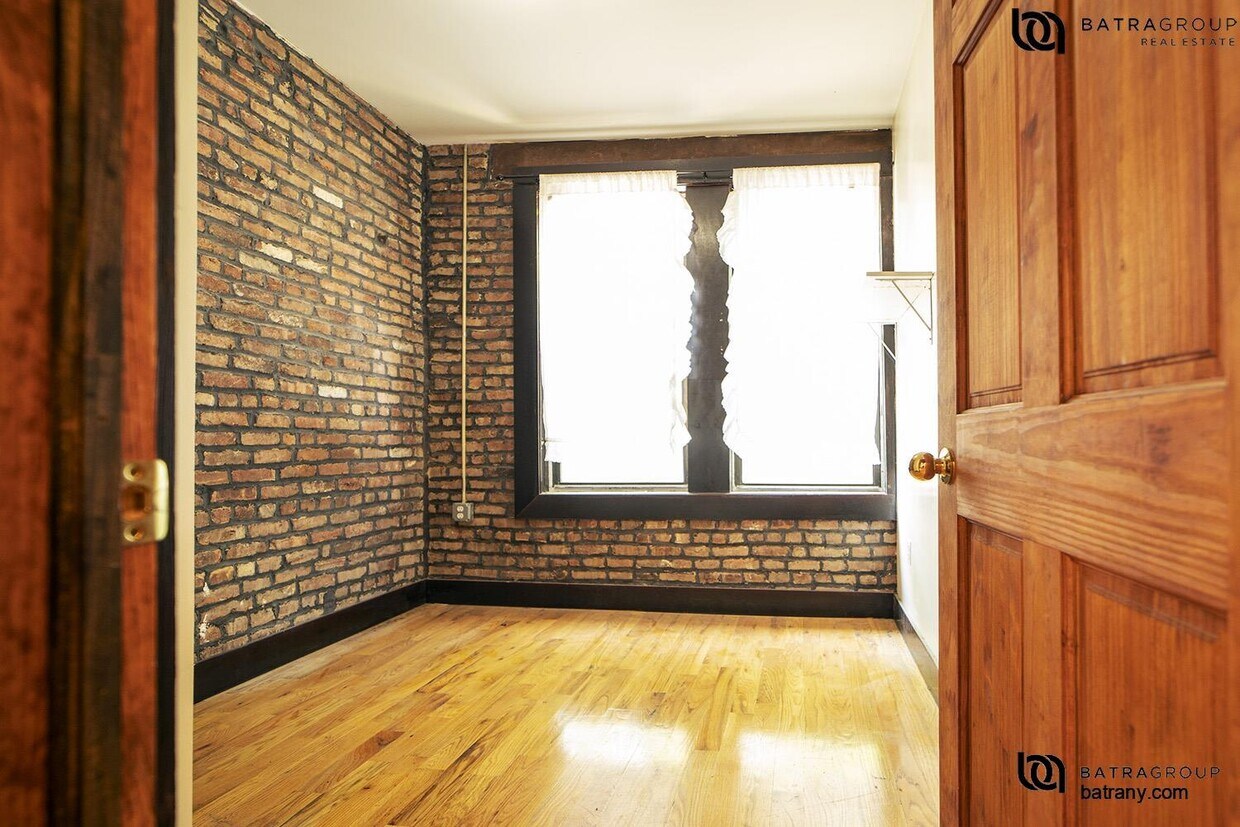 309 Palmetto St, Brooklyn, NY 11237 Townhome Rentals in Brooklyn NY