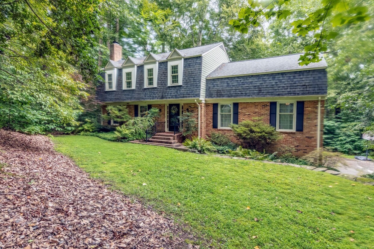 Foto principal - Spacious Colonial in Queens Lake