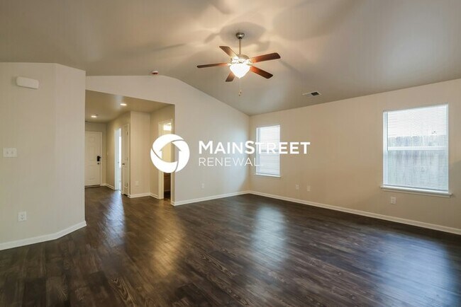 Foto del edificio - 3 Bedroom Pet-Friendly Home in Lexington, KY with Main Street Renewal