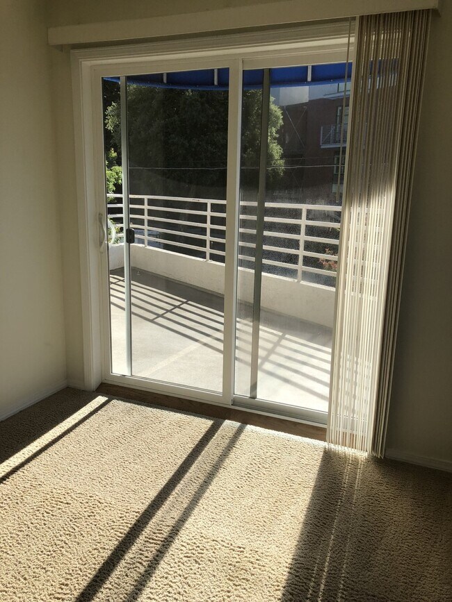 Foto del edificio - 103 S 1st St