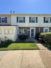 Building Photo - 9220 Bridle Path Ln