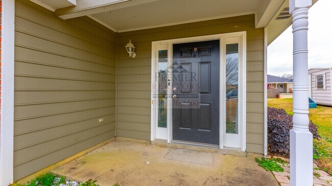 Foto del edificio - 7039 Stoneybrook Dr