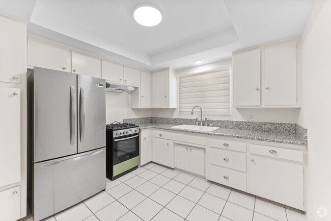 Building Photo - 4345 Ventura Canyon Ave